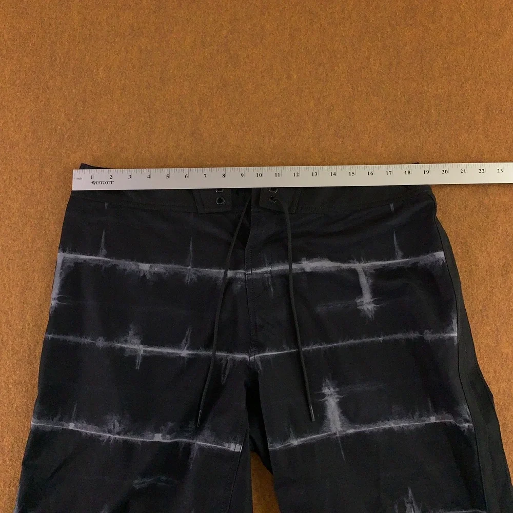 The North Face Mens 35 Inseam 10